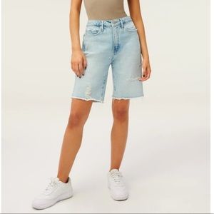 NWT Good American ‘90S Bermuda Distressed Denim Jean Shorts In Blue695 Size 18